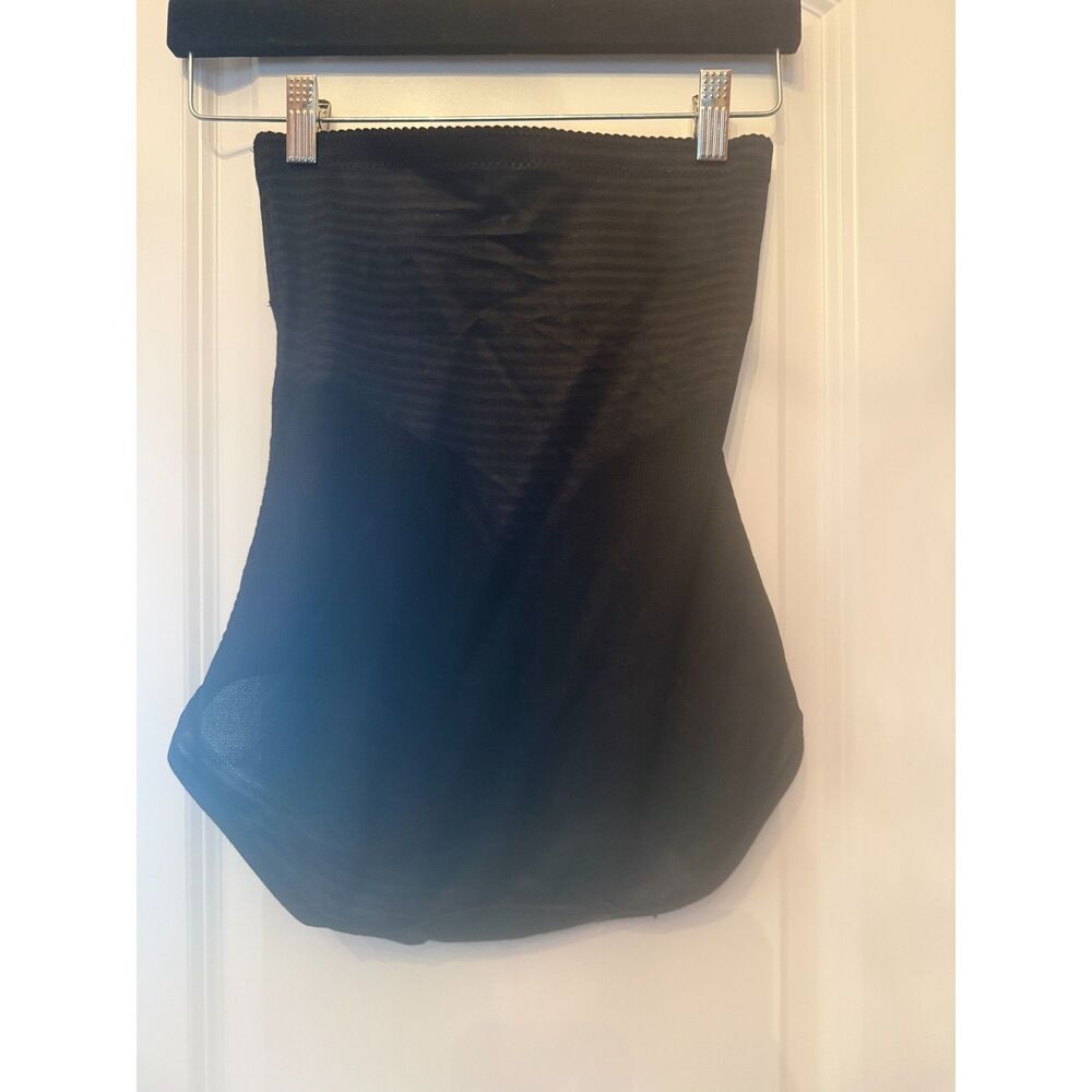 BNWT Werena Shapewear Briefs Size Medium